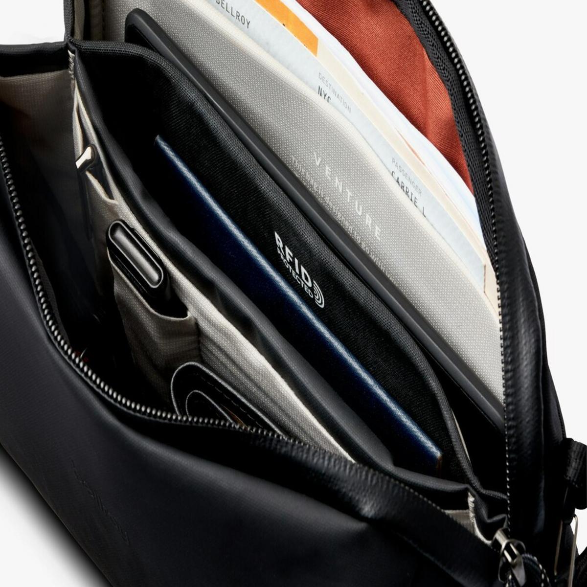 Bellroy Venture Travel Crossbody - JetBlack Bellroy Venture Travel Crossbody - JetBlack