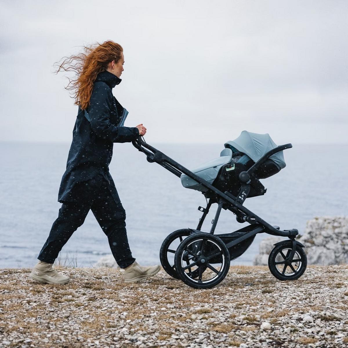 Thule Urban Glide 3 All Terrain Stroller - Black Thule Urban Glide 3 All Terrain Stroller - Black