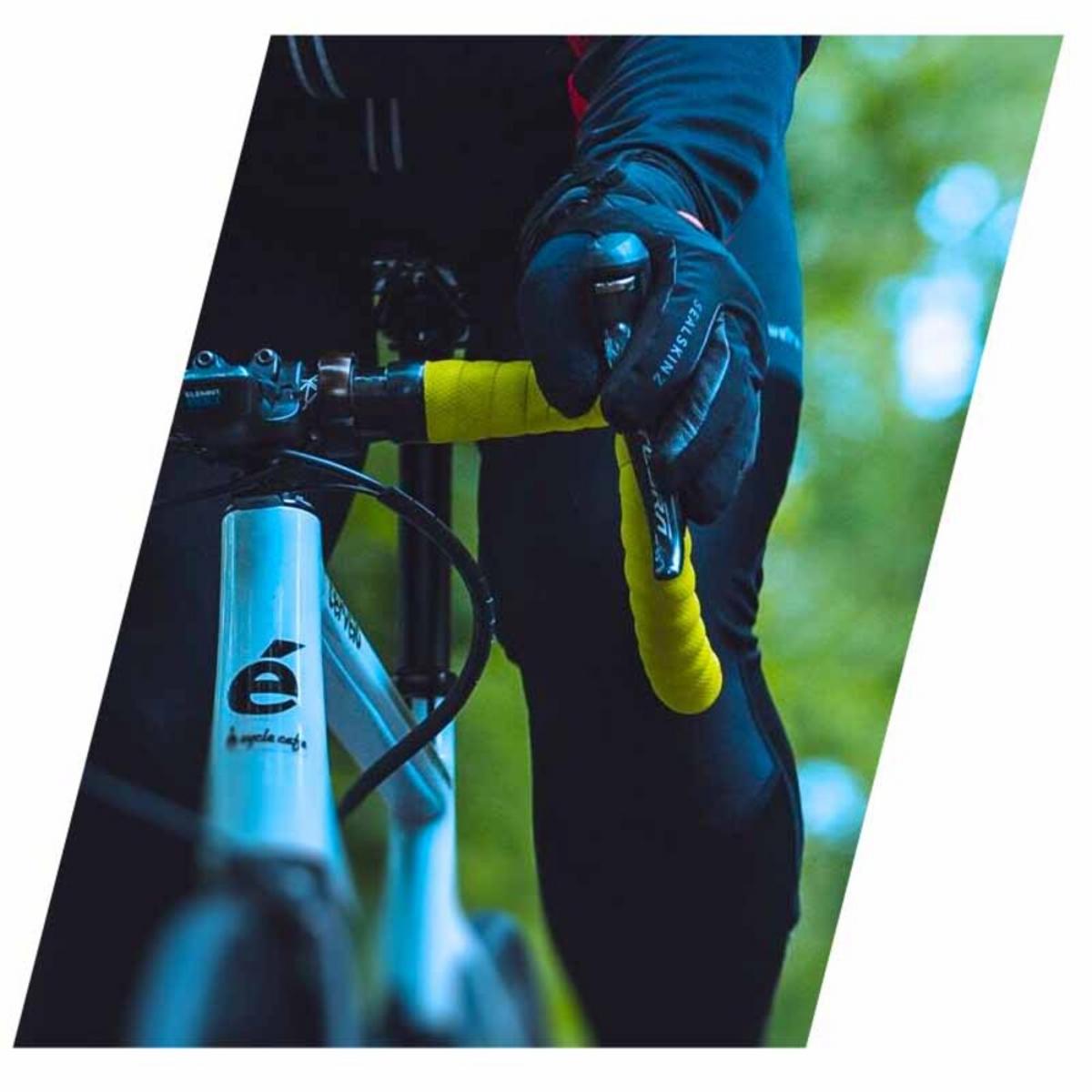 SealSkinz Upwell Waterproof Heated Cycle Gloves SealSkinz Upwell Waterproof Heated Cycle Gloves