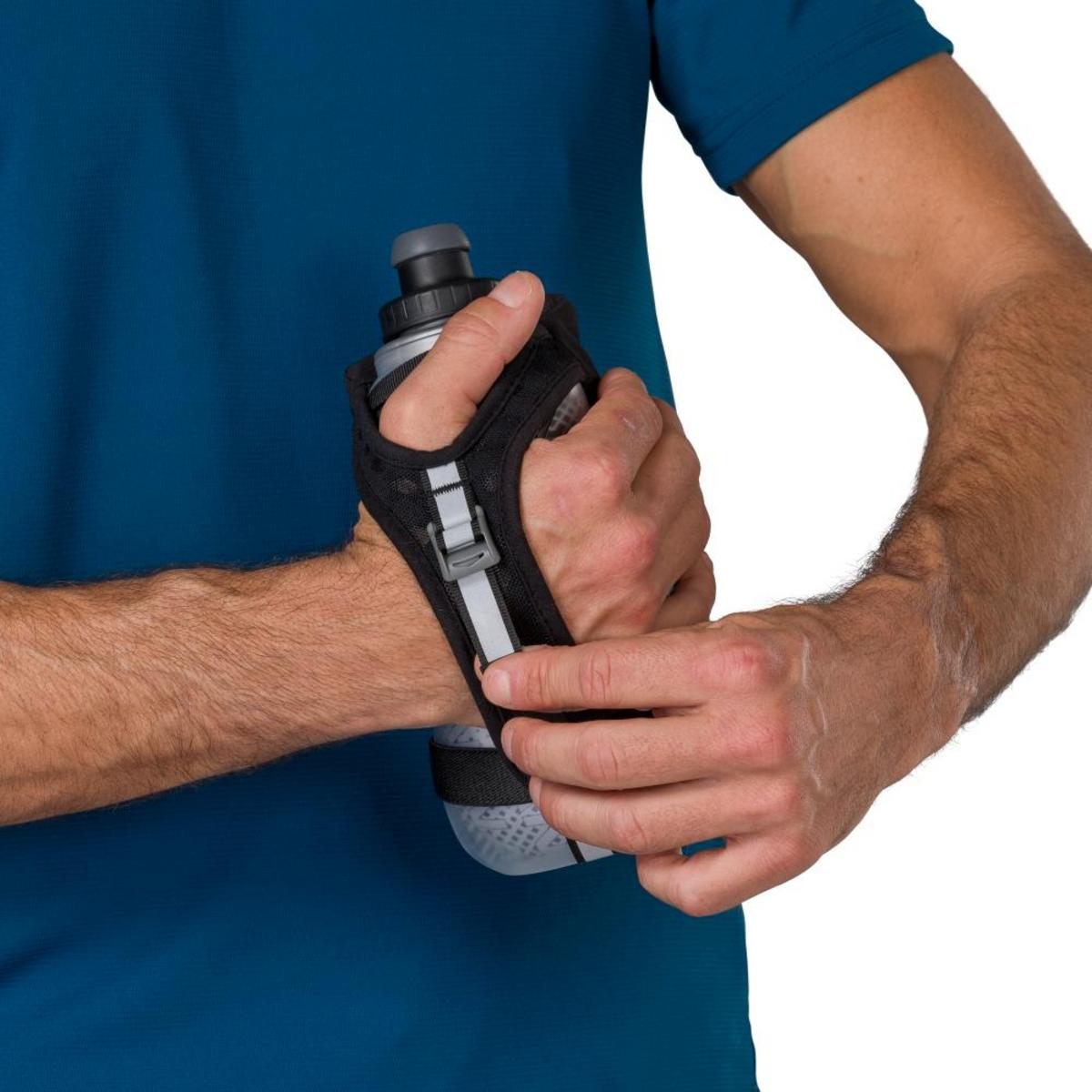 Nathan QuickSqueeze Plus View Insulated Handheld Bottle - 18oz/Black/Marine Blue Nathan QuickSqueeze Plus View Insulated Handheld Bottle - 18oz/Black/Marine Blue