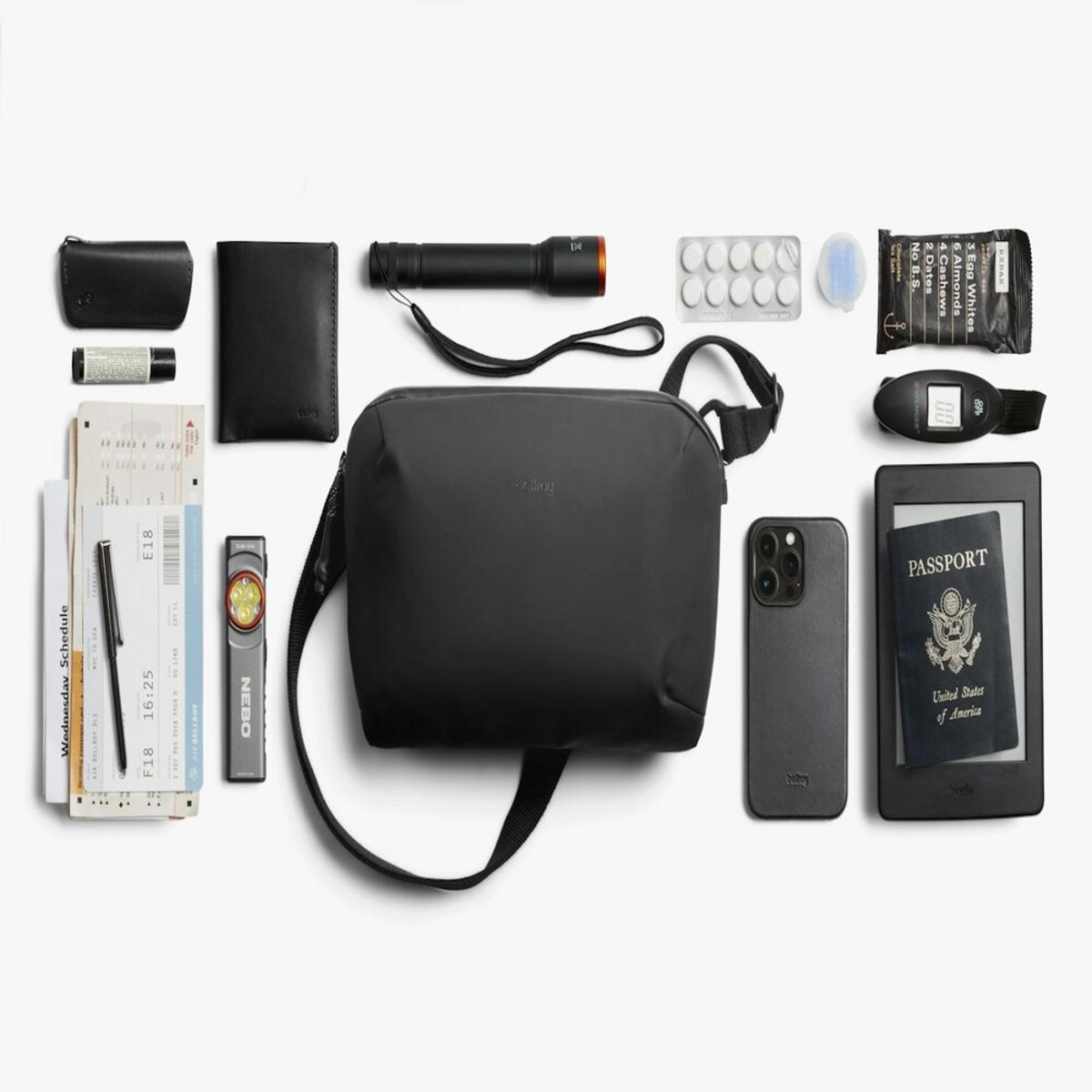 Bellroy Venture Travel Crossbody - JetBlack Bellroy Venture Travel Crossbody - JetBlack