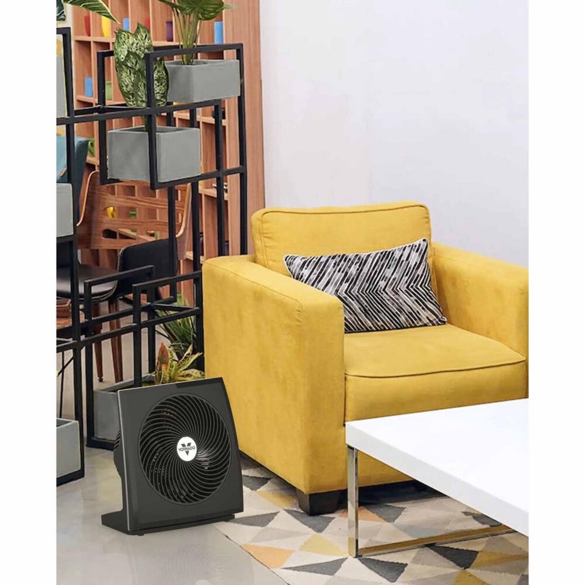 Vornado 673T Tilting Panel Whole Room Air Circulator - Black Vornado 673T Tilting Panel Whole Room Air Circulator - Black
