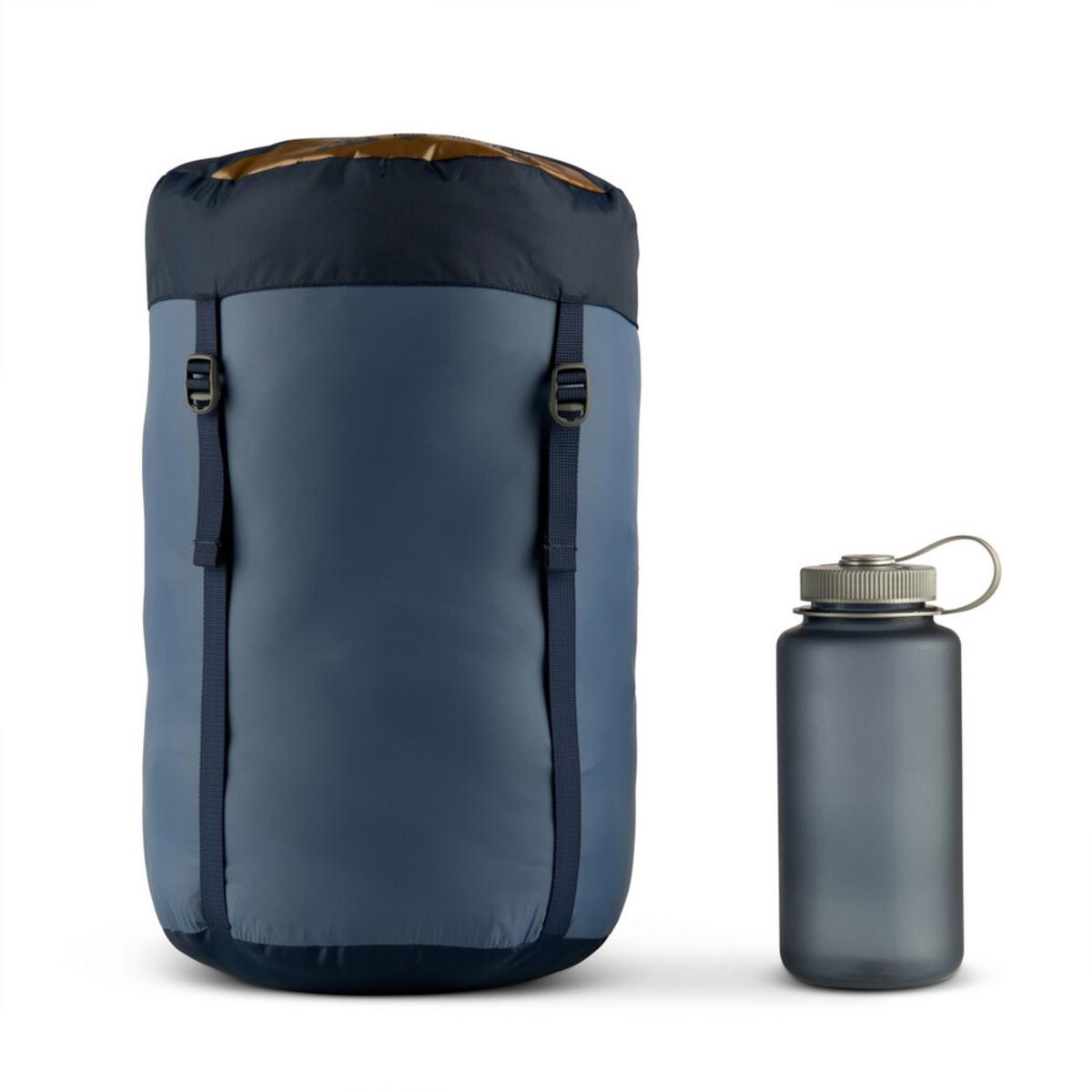 Kelty Cosmic Synthetic 20 Deg Sleeping Bag - Long Kelty Cosmic Synthetic 20 Deg Sleeping Bag - Long