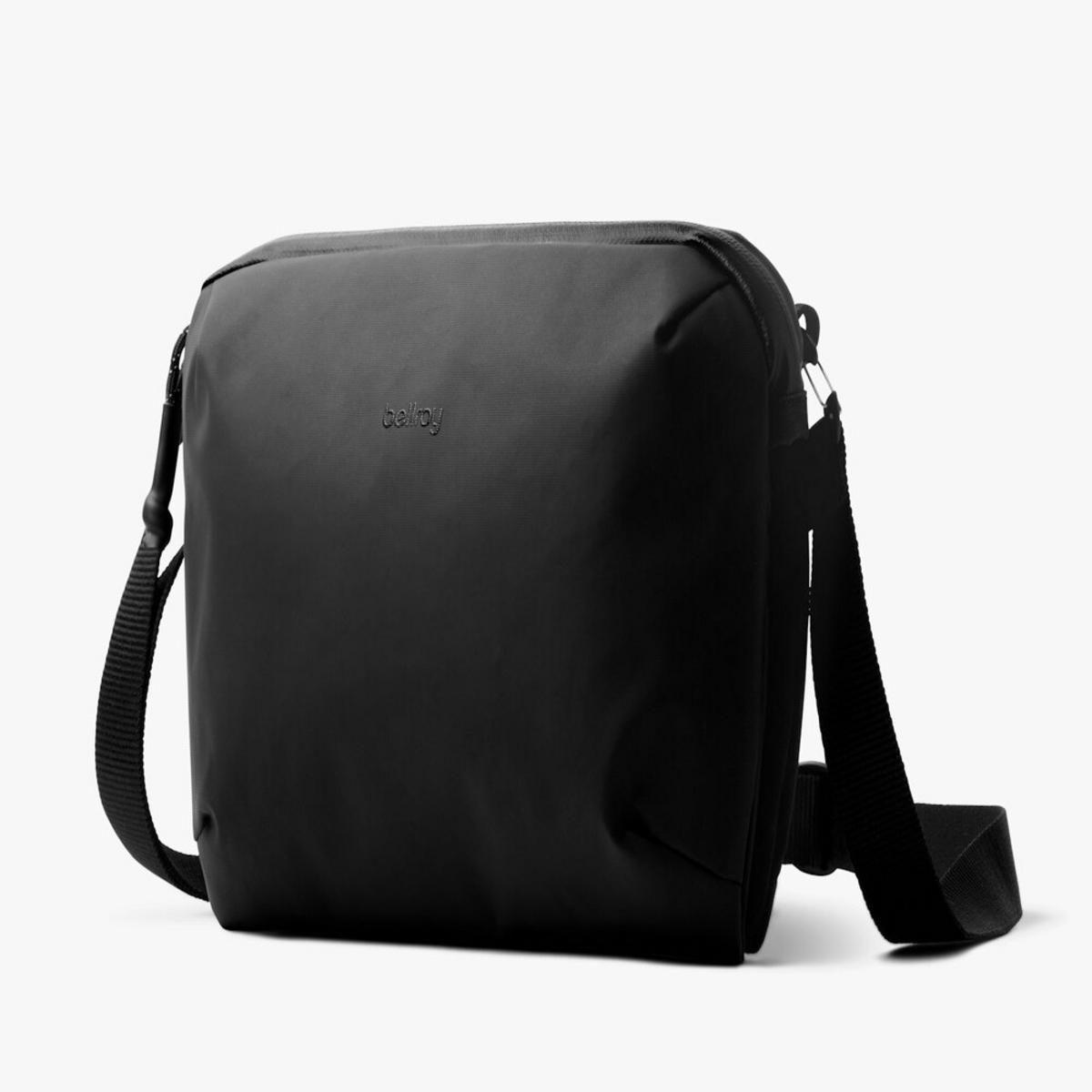Bellroy Venture Travel Crossbody - JetBlack Bellroy Venture Travel Crossbody - JetBlack