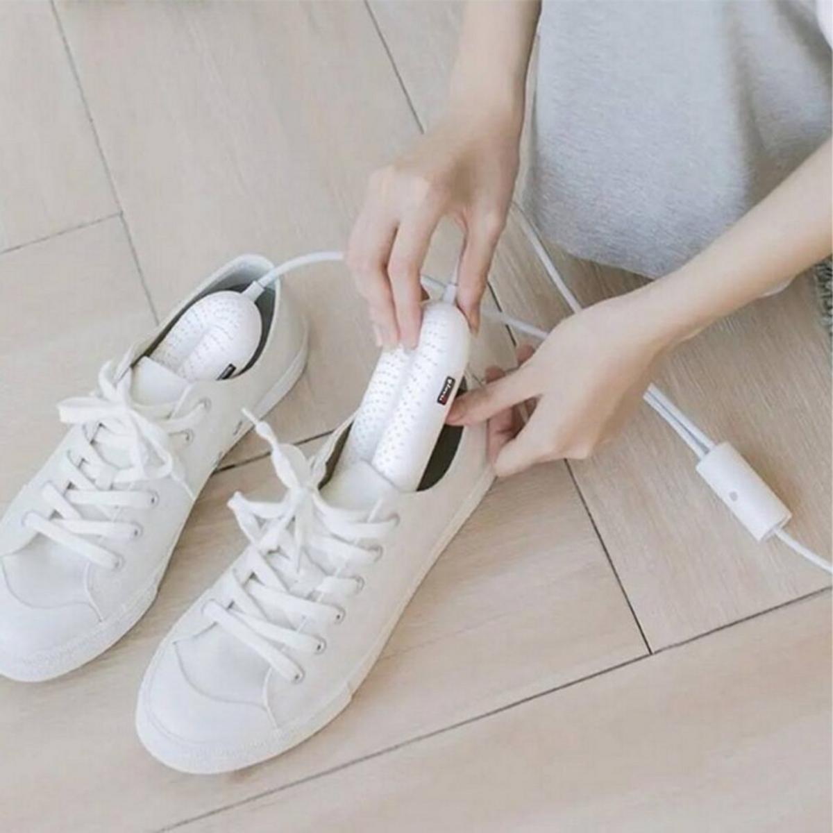 Glovii Electric Shoe Dryer with Odor Removal and Adjustable Timer Glovii Electric Shoe Dryer with Odor Removal and Adjustable Timer