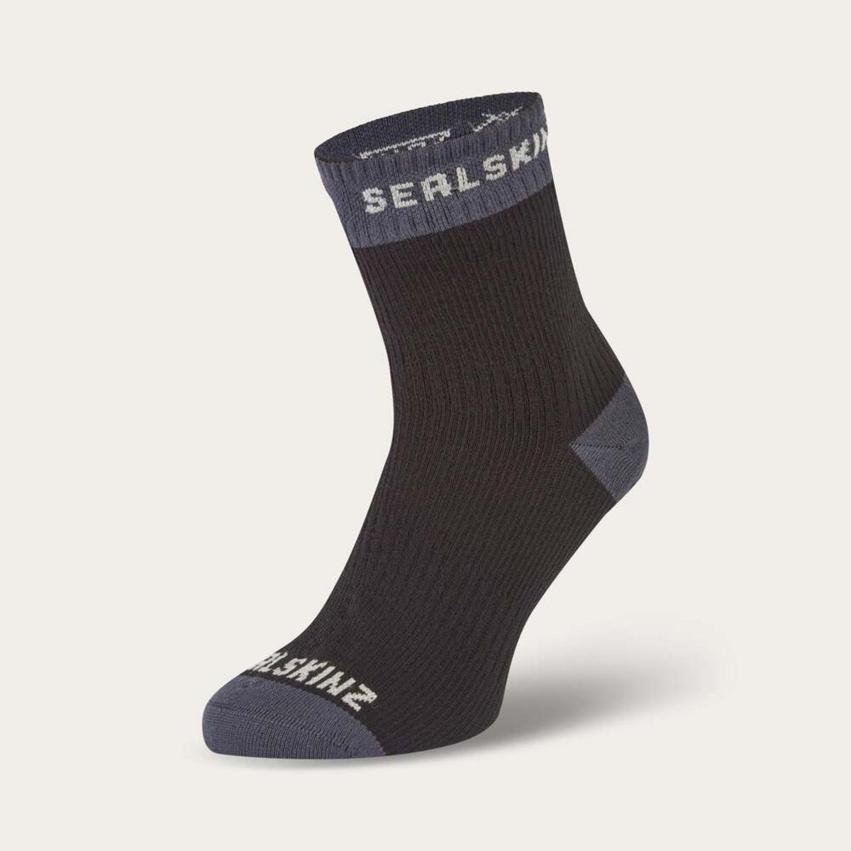 SealSkinz Wretham Waterproof Warm Weather Ankle Length Socks SealSkinz Wretham Waterproof Warm Weather Ankle Length Socks