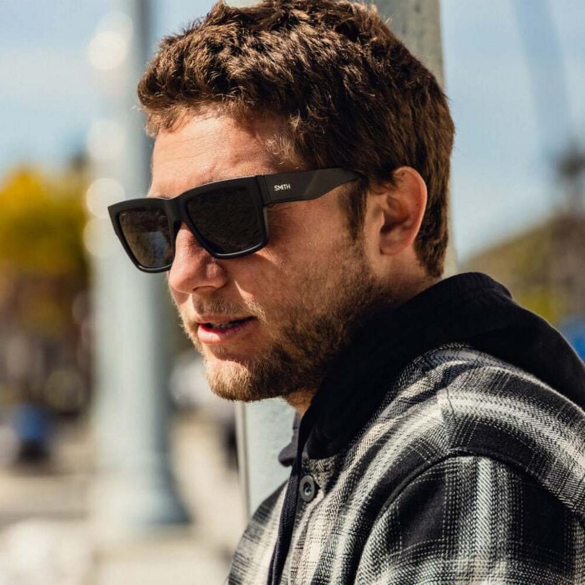Smith Optics Lineup Sunglasses ChromaPop Polarized Black - Matte Black Frame Smith Optics Lineup Sunglasses ChromaPop Polarized Black - Matte Black Frame