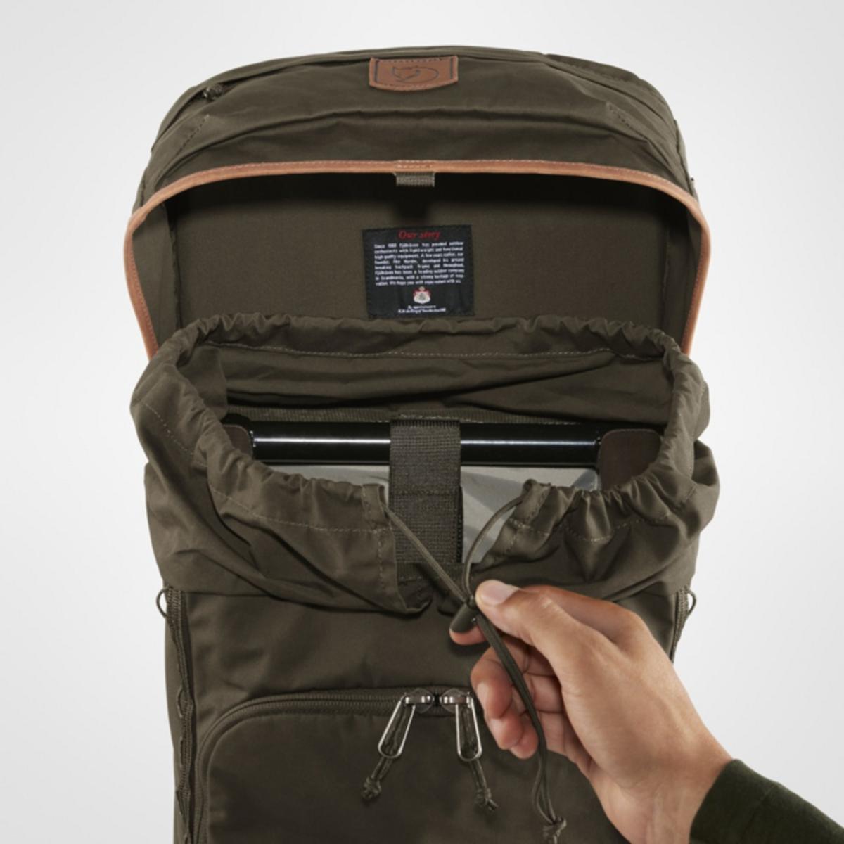 FjallRaven Singi Stubben Robust Backpack - Dark Olive FjallRaven Singi Stubben Robust Backpack - Dark Olive