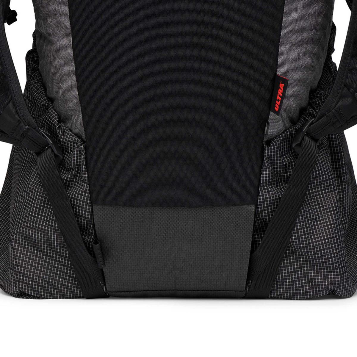 Black Diamond Beta Light 30 Backpack Black Diamond Beta Light 30 Backpack