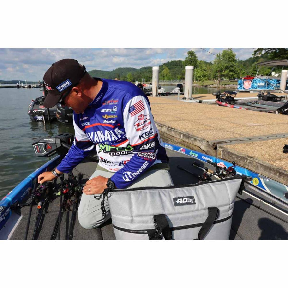 AO Coolers Sportsman Series 24 Pack Cooler AO Coolers Sportsman Series 24 Pack Cooler