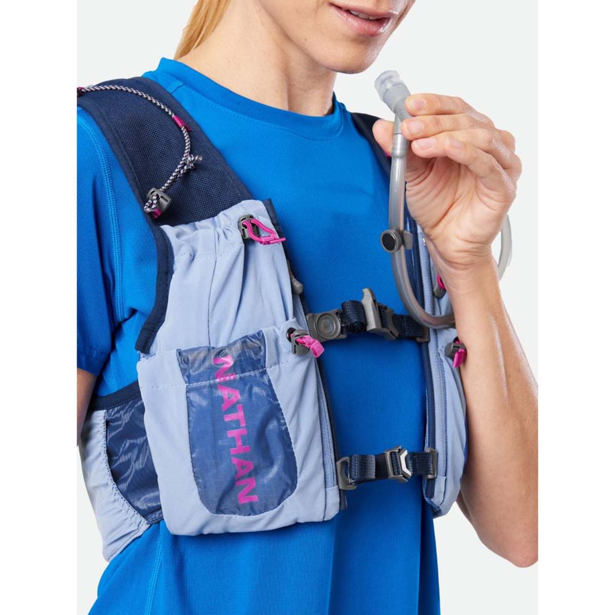 Nathan Women's Vapor Air 3.0 7 Liter Hydration Vest Nathan Women's Vapor Air 3.0 7 Liter Hydration Vest