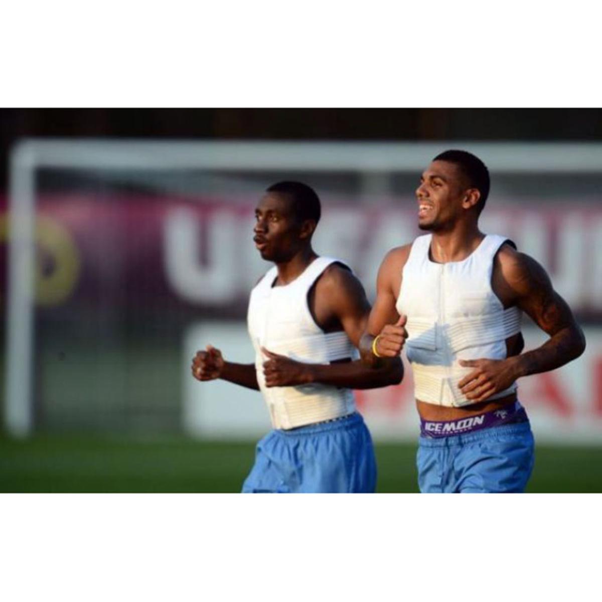 BodyCap CryoVest Sport Cooling Vest for Sportsmen with Its First Ice Pack BodyCap CryoVest Sport Cooling Vest for Sportsmen with Its First Ice Pack