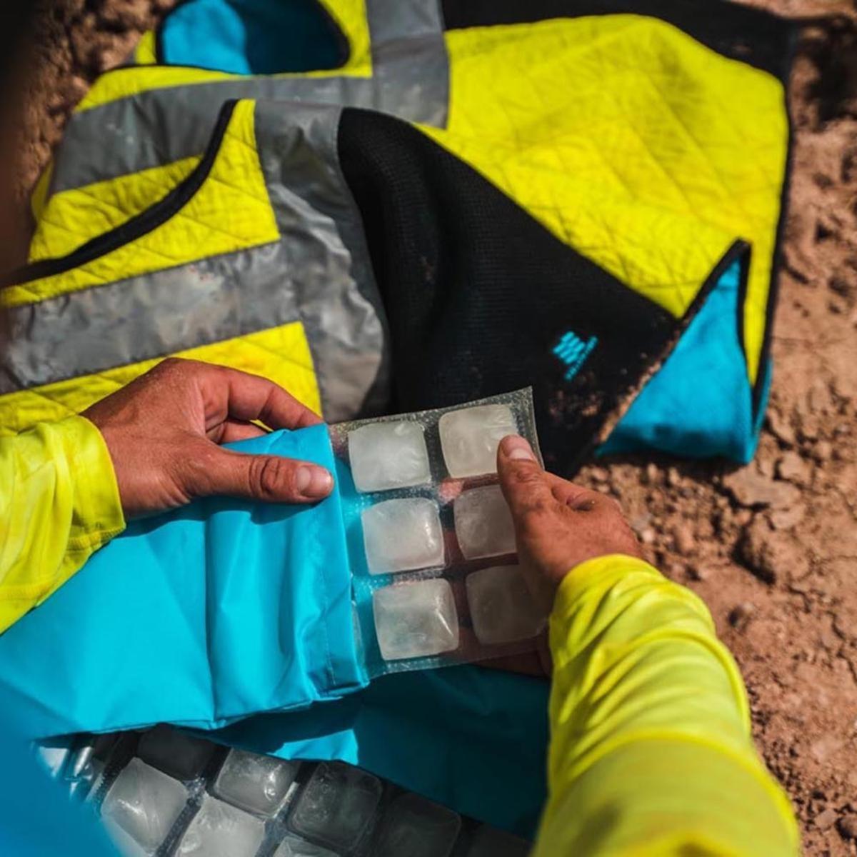 Fieldsheer Mobile Cooling Unisex Hydrologic Vest with Ice Packs Fieldsheer Mobile Cooling Unisex Hydrologic Vest with Ice Packs