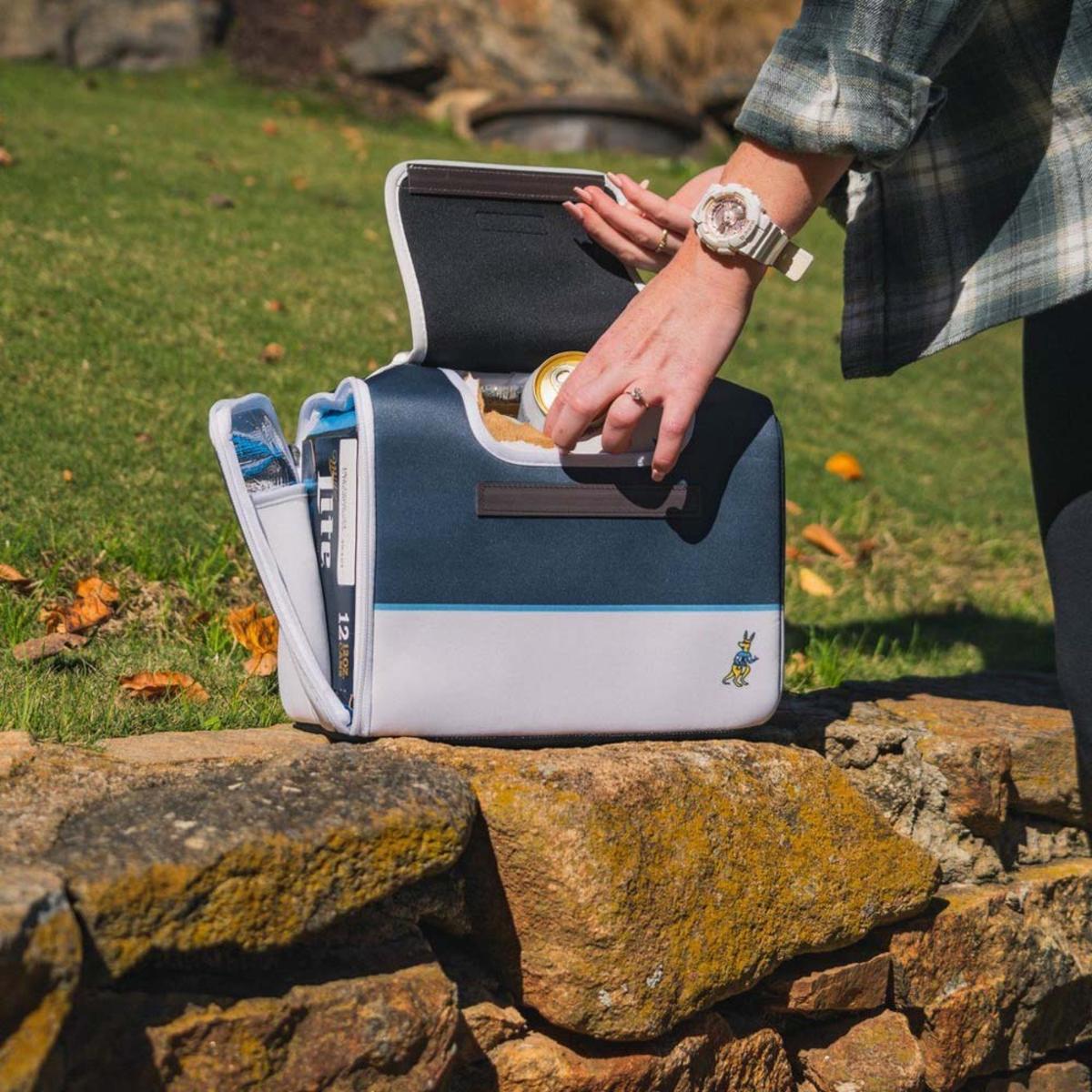 Kanga Coolers Malibu Kase Mate Standard 12 Pack Cooler - White/Navy Kanga Coolers Malibu Kase Mate Standard 12 Pack Cooler - White/Navy