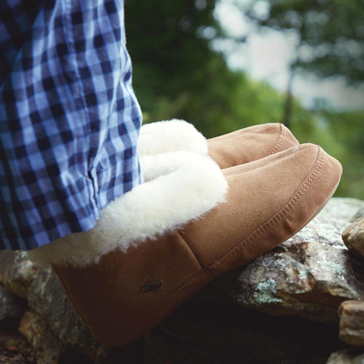 Acorn Men's Genuine Sheepskin Slipper Boots Acorn Men's Genuine Sheepskin Slipper Boots
