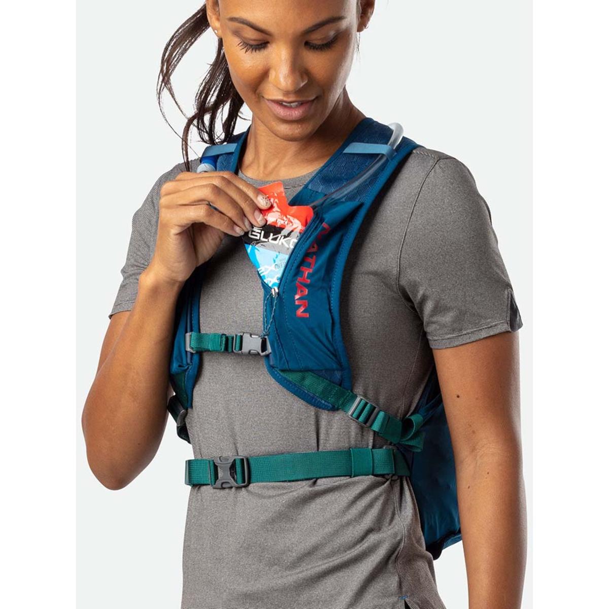 Nathan Unisex Crossover 15 Liter Hydration Pack Nathan Unisex Crossover 15 Liter Hydration Pack