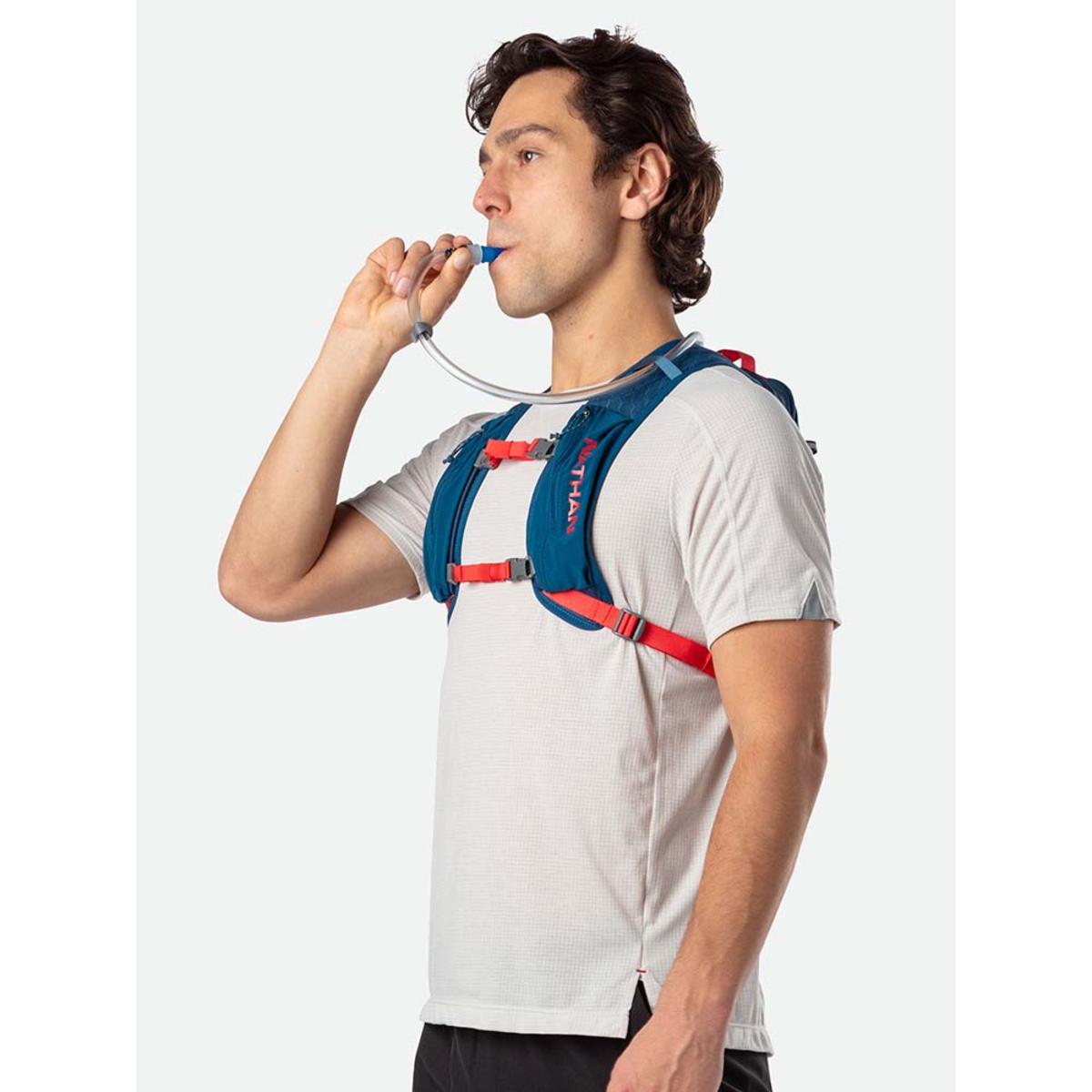 Nathan Unisex Crossover 5 Liter Hydration Pack Nathan Unisex Crossover 5 Liter Hydration Pack
