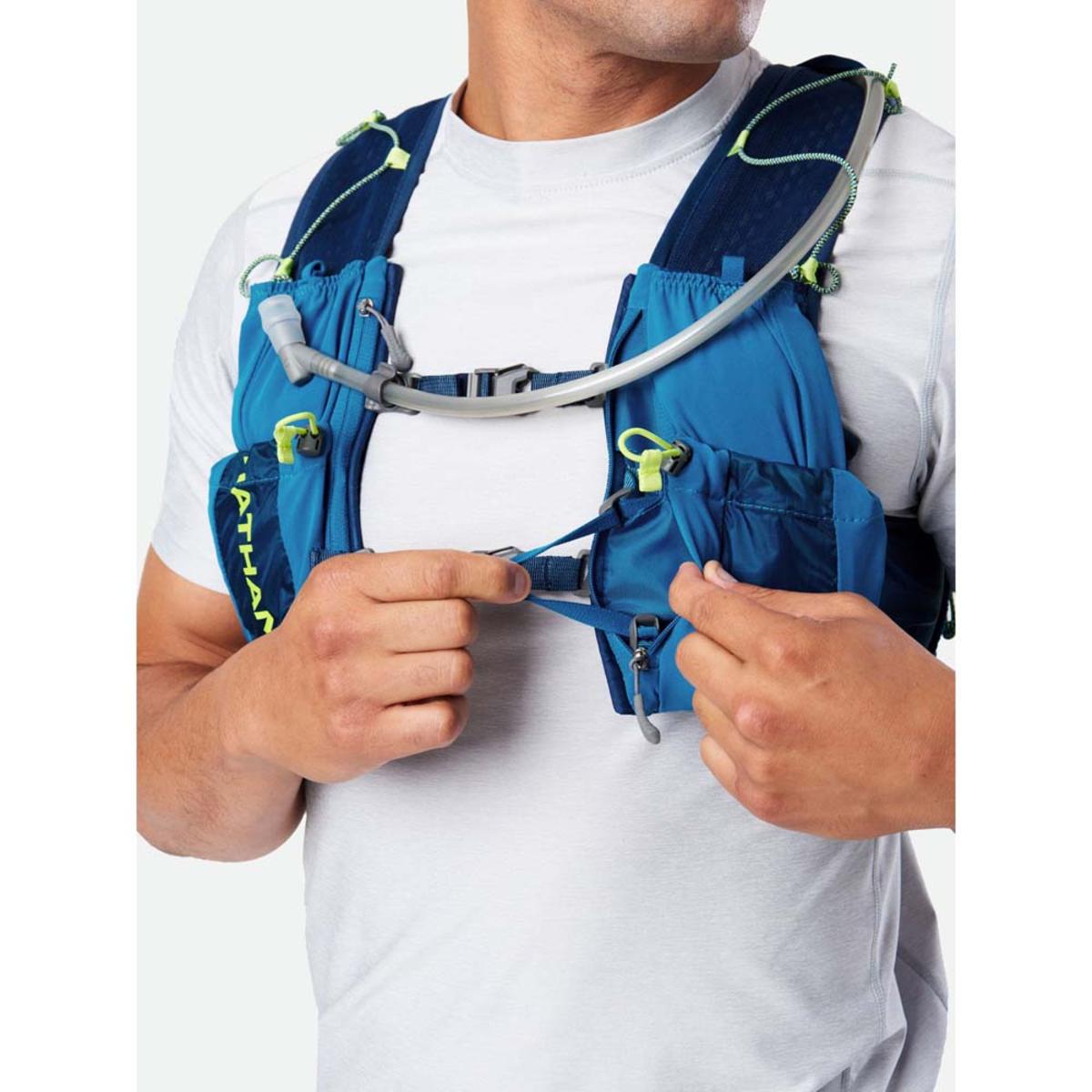 Nathan Vapor Air 3.0 7 Liter Hydration Vest Nathan Vapor Air 3.0 7 Liter Hydration Vest