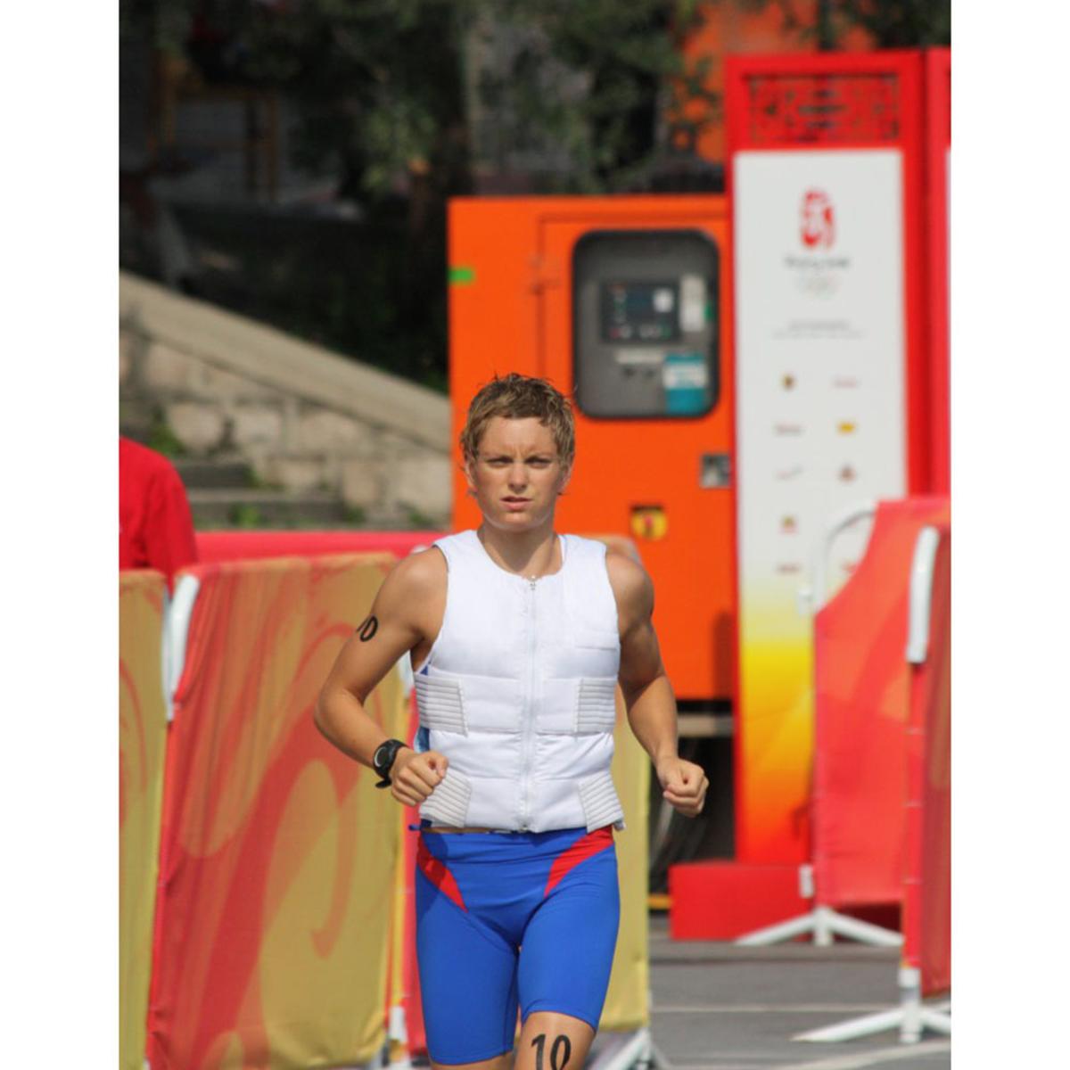 BodyCap CryoVest Sport Cooling Vest for Sportsmen with Its First Ice Pack BodyCap CryoVest Sport Cooling Vest for Sportsmen with Its First Ice Pack