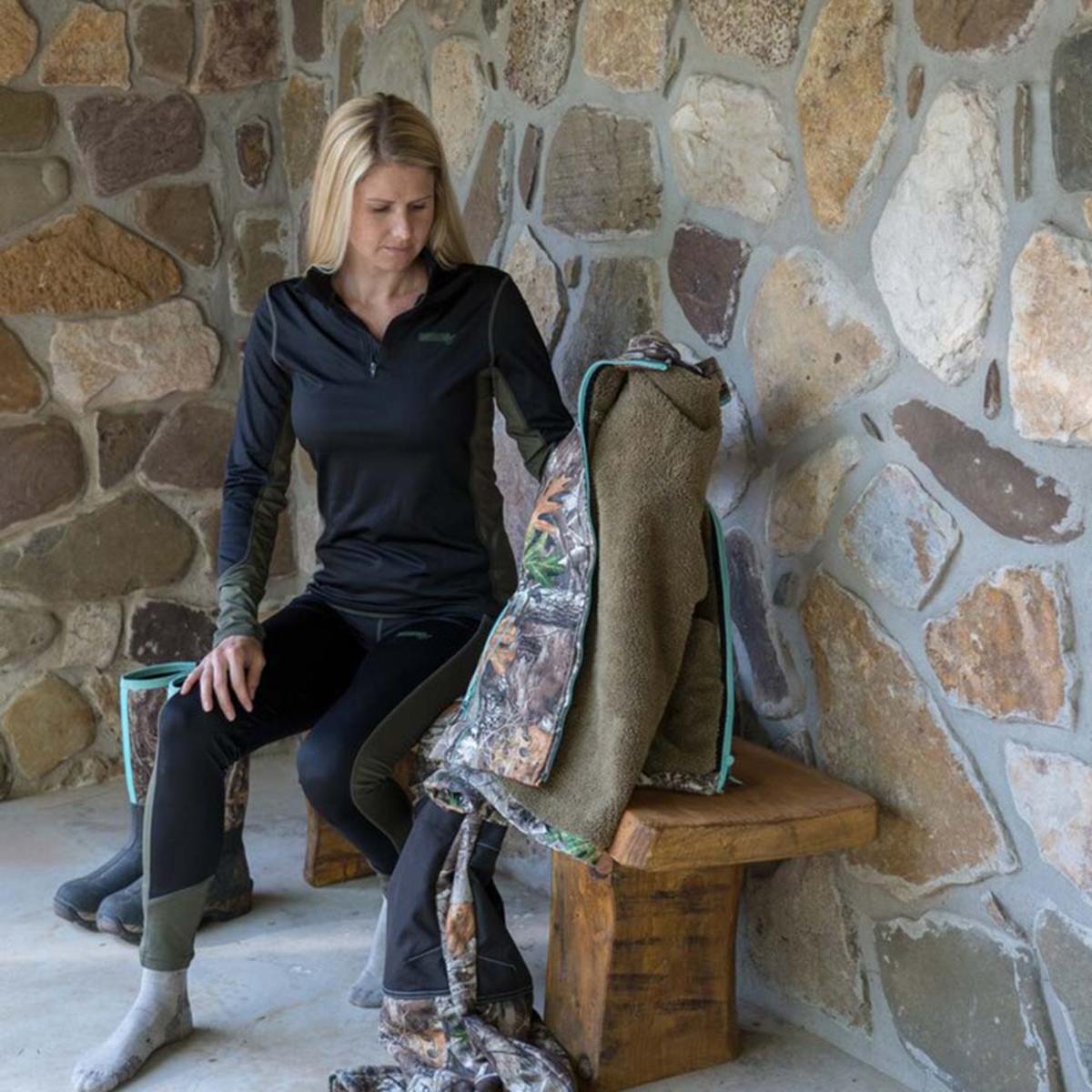 DSG Women's D-Tech Base Layer Pant - Black/Olive DSG Women's D-Tech Base Layer Pant - Black/Olive