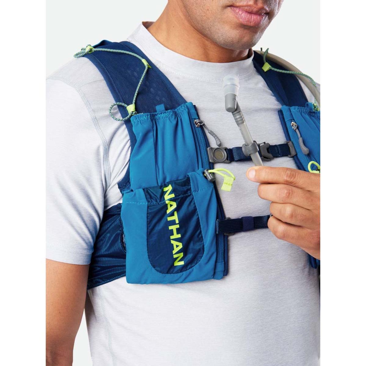 Nathan Vapor Air 3.0 7 Liter Hydration Vest Nathan Vapor Air 3.0 7 Liter Hydration Vest
