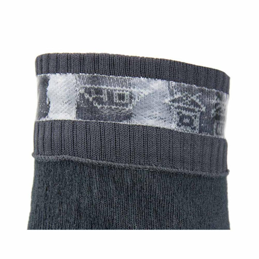 SealSkinz Scoulton Waterproof Warm Weather Mid Length Socks with Hydrostop (Black)