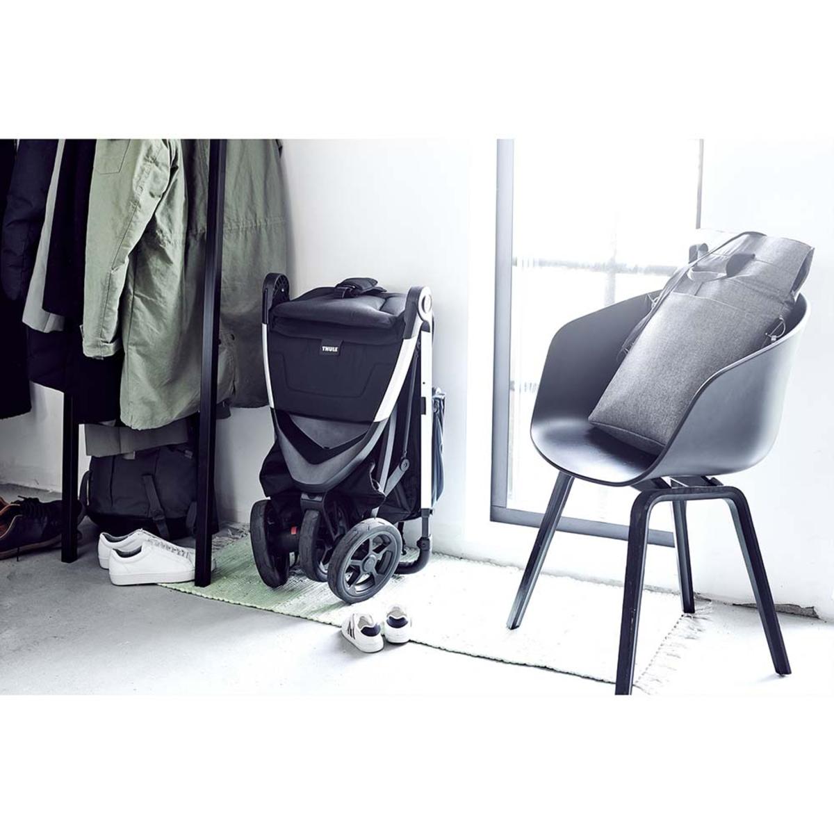 Thule Spring Flexible Stroller - Black/Grey Melange