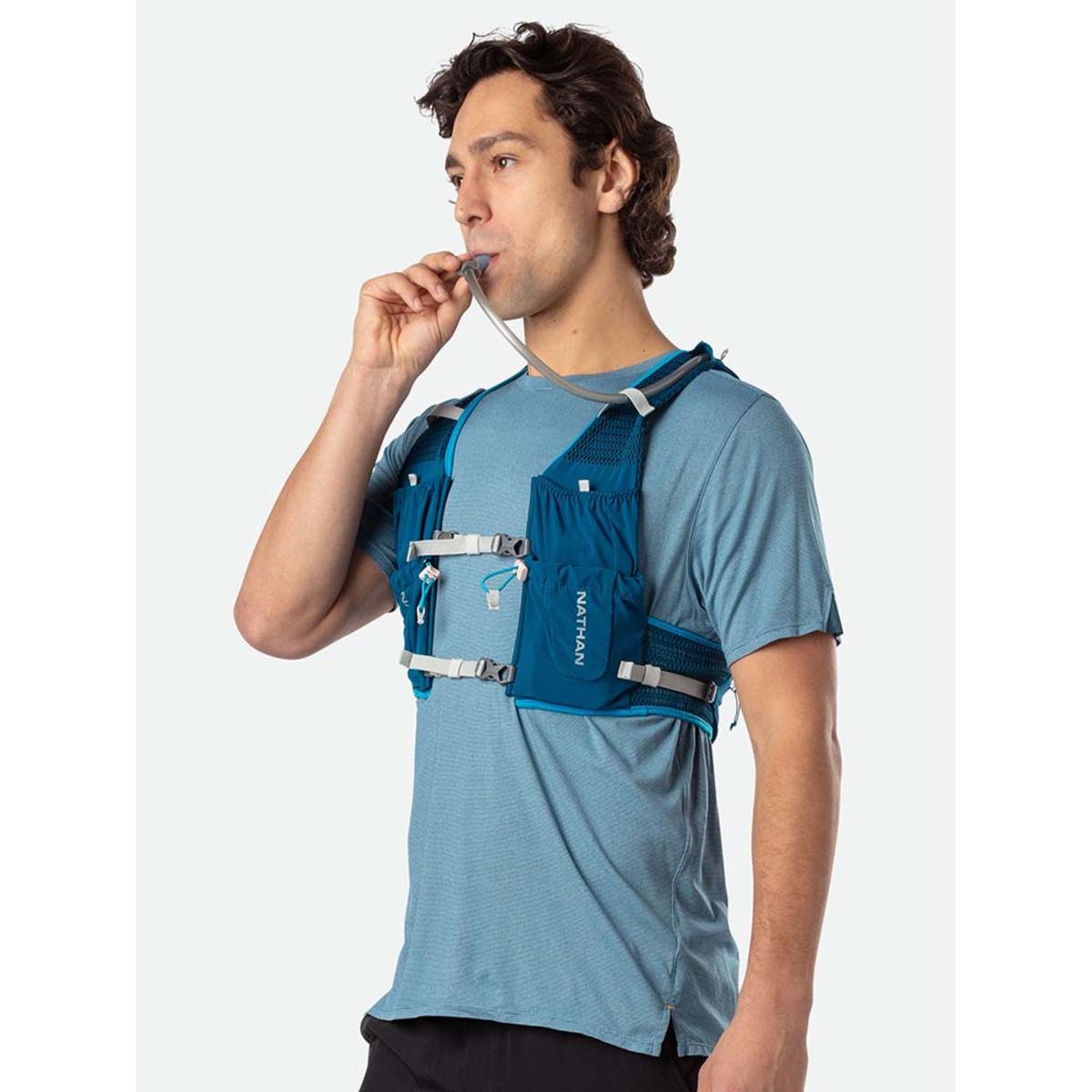 Nathan Unisex VaporAir Lite 4 Liter Hydration Vest